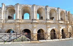 Maisons de vacances Awesome Home In Villeneuve-les-avignon With Wifi And 1 Bedrooms : photos des chambres