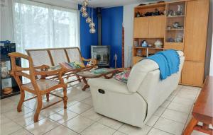Maisons de vacances Stunning Home In Molan-sur-mer With Wifi And 4 Bedrooms : photos des chambres