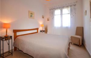 Maisons de vacances Nice Home In Linguizetta With Outdoor Swimming Pool, Wifi And 3 Bedrooms : photos des chambres