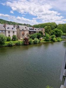 Maisons de vacances Au Pont Vieux 9 personnes : photos des chambres