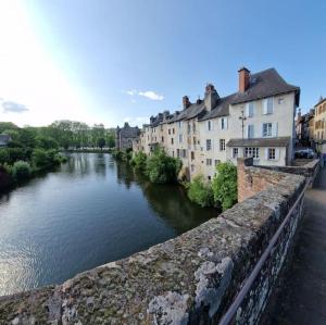 Maisons de vacances Au Pont Vieux 9 personnes : photos des chambres