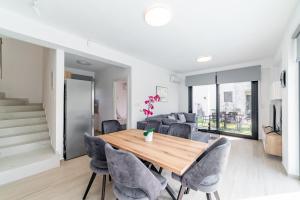 Thalassa & Thalassa Prive Residential Complex