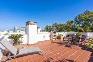 Terrace Penthouse with Pool by Costarentals - Ref 84