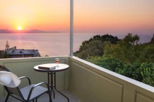 Koralia - Chanias Card Postal Villa Majestic View