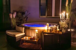 Oasis luxury apartment with terrarce and jacuzzi