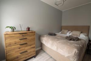 Gorgeous House with BBQ Patio