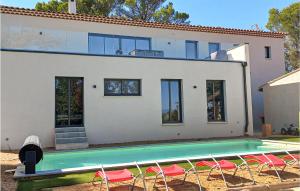 Maisons de vacances Stunning home in Carsan with 6 Bedrooms, WiFi and Outdoor swimming pool : photos des chambres