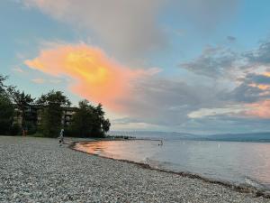 1 bedroom lake Mountain view