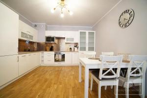 Apart - Old Town - 3 Rooms - Garaż - Winda