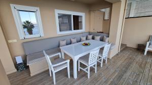 Villa Kalamos, beachfront