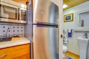 Kailua-Kona Vacation Rental - Walk to the Beach!