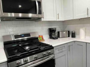 Sweet Home - 20 minutes to NYC