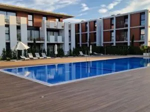 Espectacular piso nuevo con piscina - Fanals de Aro