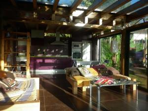 Cabaña rustica en plena naturaleza en playa de Nerga, Ría de Vigo,