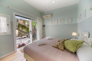 Queen Room with Garden View room in Casa Satta 1925