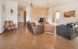 Maisons de vacances Beautiful Home In Linguizetta With Outdoor Swimming Pool, Wifi And Private Swimming Pool : photos des chambres