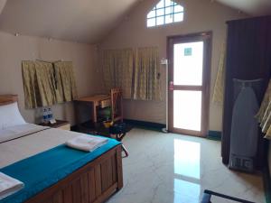 Natures Deck - River Side Cabanas