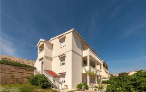 Awesome Apartment In Pag With Kitchen