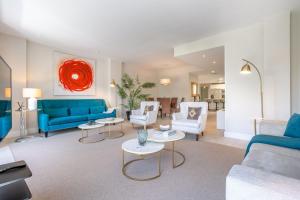 Spectacular 2-Bedroom Apartment with Stunning Retiro Park Views In the Heart of Barrio Salamanca