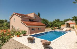 Cozy Home In Glavina Donja With Kitchen 