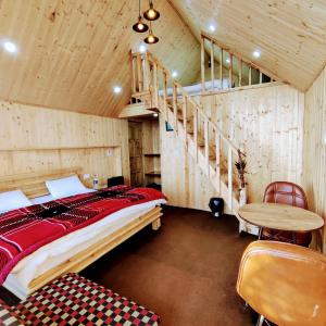 Gadegal Homestay Narkanda - Rooms & Pahadi Café