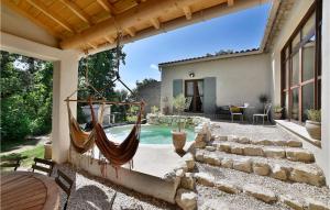 Maisons de vacances Stunning Home In Carpentras With Outdoor Swimming Pool, Wifi And 2 Bedrooms : photos des chambres