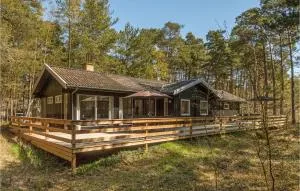 Lovely Home In Nexø With Kitchen - Povlskirke