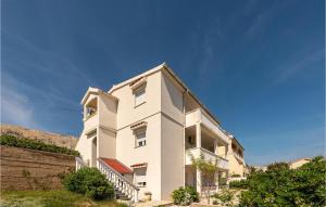 1 Bedroom Pet Friendly Apartment In Pag 