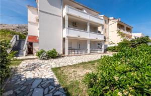 1 Bedroom Pet Friendly Apartment In Pag