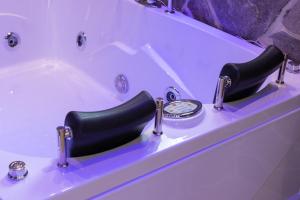 Lovely Rooms - Guest House Suites