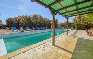 Maisons de vacances Beautiful Home In Linguizetta With Outdoor Swimming Pool, Wifi And Private Swimming Pool : photos des chambres