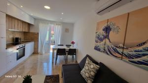 Apartment Rivarela BLU - newly renovated and top location near sea 