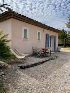 Maisons de vacances Le calme de la campagne proche de tout..... : photos des chambres