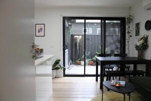 Cosy 2B apartment with private parking