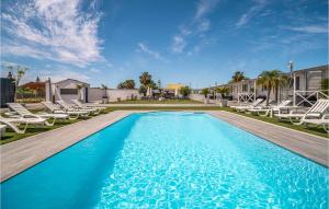 2 Bedroom Nice Apartment In Chipiona