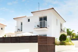 VILLA ICARUS IN THE HEART OF PROTARAS