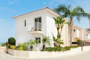 VILLA ICARUS IN THE HEART OF PROTARAS