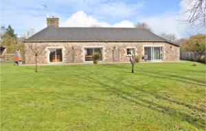 Maisons de vacances Nice Home In Plehedel : photos des chambres