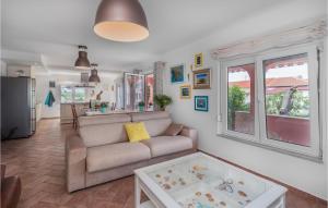 Gorgeous Apartment In Barbat With Wifi 