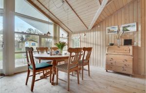 Cozy Home In Højby With Kitchen