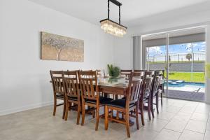 Super 8BR Resort Pool Vacation Home Near Disney