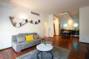 Serena calm pool house