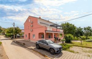 Gorgeous Apartment In Barbat With Wifi 