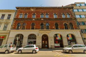 Balinese Style Downtown Apartment