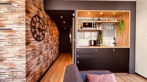 Lost inn Lyon Part dieu -Entre centre ville et gare part dieu -Netflix