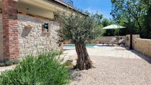 Villa Alara - charming villa with heated swimming pool