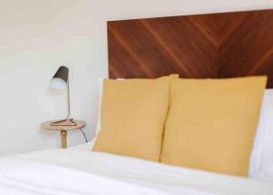 MrW Gorgeous Park View 2BR Balcony 701