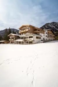 Hotel Landhaus Tirolerherz - 皮勒尔湖畔圣乌尔里希