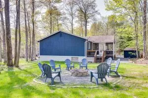 Deck and Community Perks Bright Pocono Lake Home! - Thornhurst