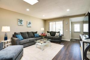 Golfers Oasis! 55 and Sun City West Retreat with Pool